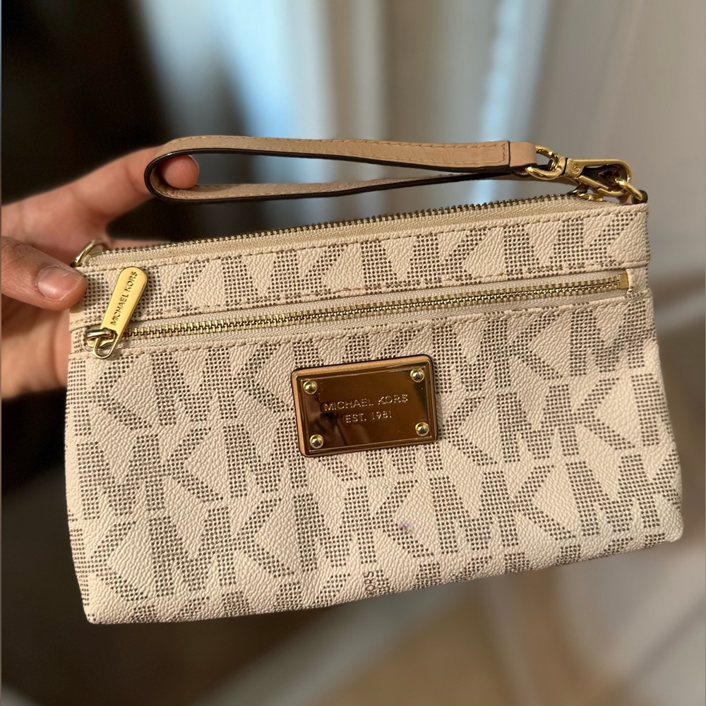 Michael kors chain wallet bag